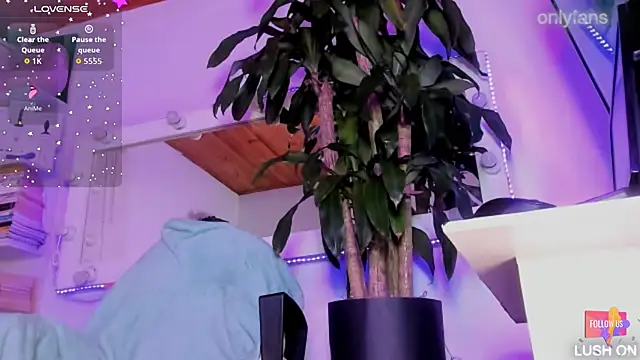 Snapshot of _asscutebig_ chatting on 10.07.25 asscutebig online show from 10.07.25