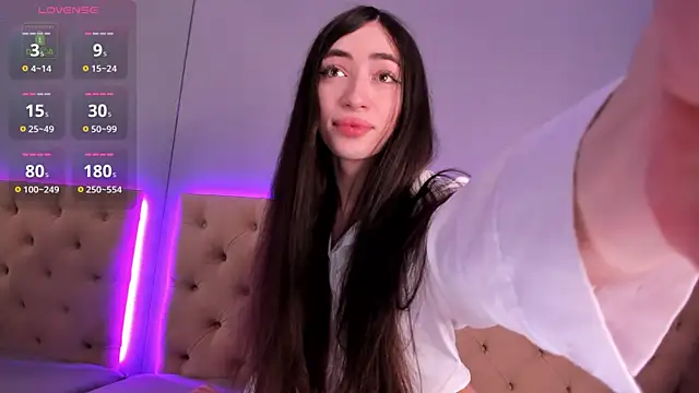 Snapshot of NickieRainer chatting on 12.06.24 NickieRainer online show from 12.06.24