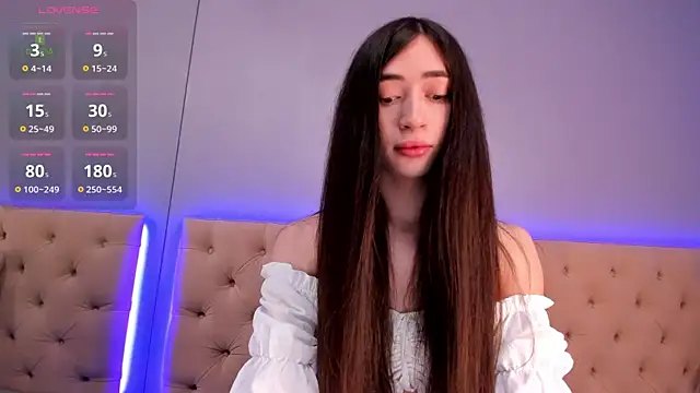 Snapshot of NickieRainer chatting on 12.13.24 NickieRainer online show from 12.13.24