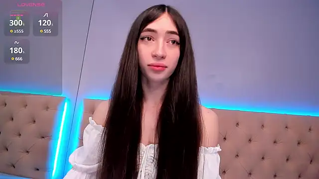 Snapshot of NickieRainer chatting on 12.15.24 NickieRainer online show from 12.15.24