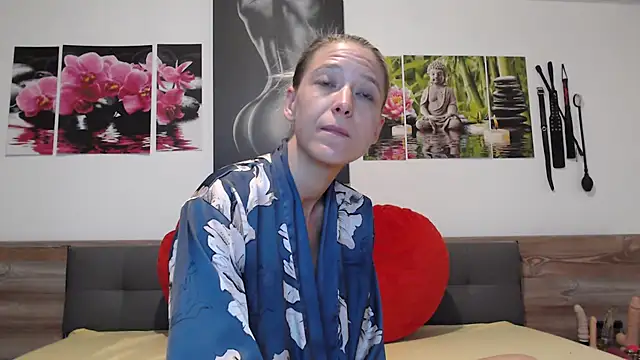 Naschkatze01 online show from 10.22.25