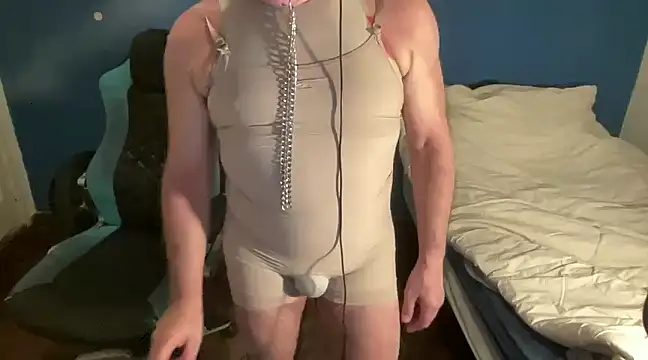 Snapshot of Fabrissi chatting on 02.04.25 Fabrissi online show from 02.04.25