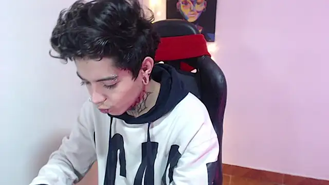 Snapshot of saad_man chatting on 12.18.24 saad man online show from 12.18.24