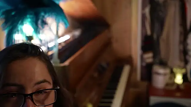 Snapshot of VanessaDoyle chatting on 09.10.25 VanessaDoyle online show from 09.10.25