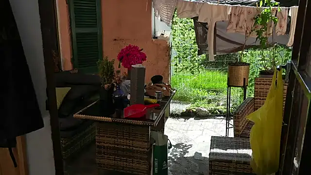 Snapshot of VanessaDoyle chatting on 09.19.25 VanessaDoyle online show from 09.19.25