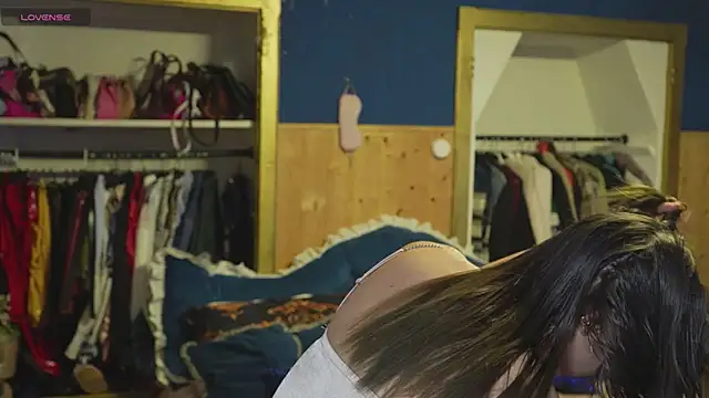 Snapshot of VanessaDoyle chatting on 09.20.25 VanessaDoyle online show from 09.20.25