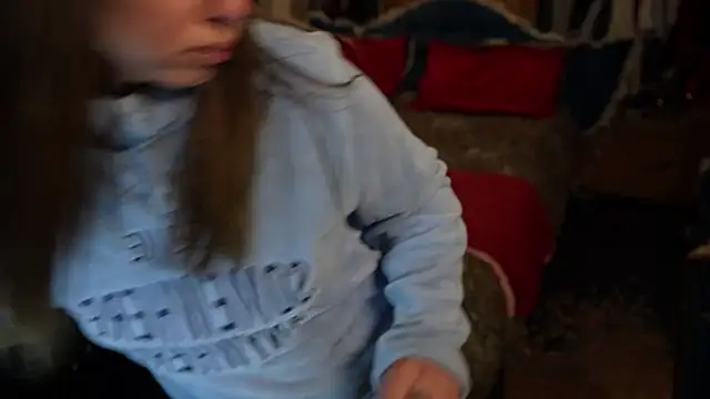 Snapshot of VanessaDoyle chatting on 11.16.25 VanessaDoyle online show from 11.16.25