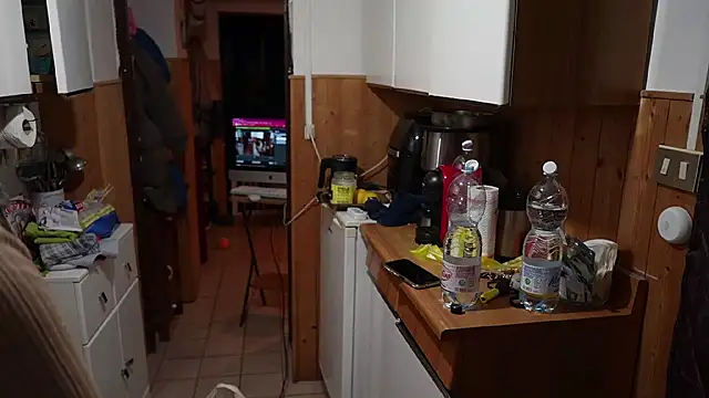 Snapshot of VanessaDoyle chatting on 11.24.25 VanessaDoyle online show from 11.24.25