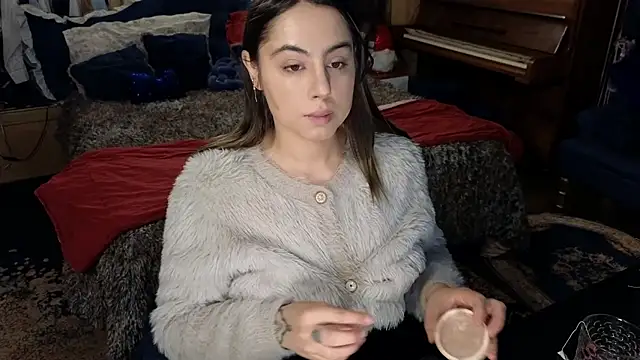 Snapshot of VanessaDoyle chatting on 11.26.25 VanessaDoyle online show from 11.26.25