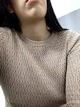 Amira Milker online show from 02.11.25