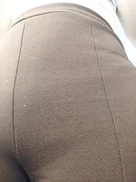 Amira Milker online show from 03.12.25