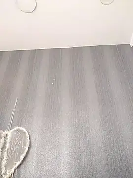 Amira Milker online show from 09.17.25