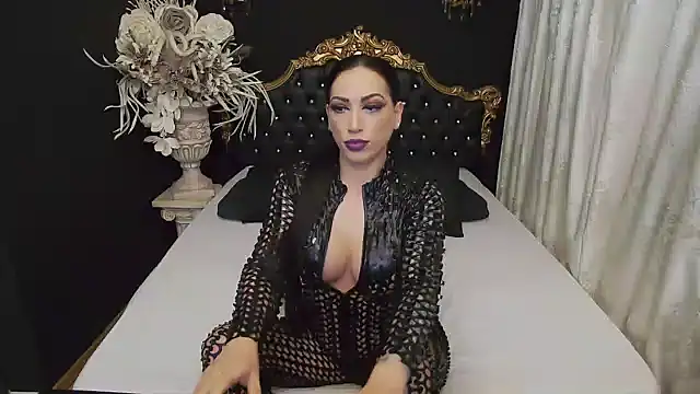 Snapshot of MichaelaDark chatting on 01.27.25 MichaelaDark online show from 01.27.25