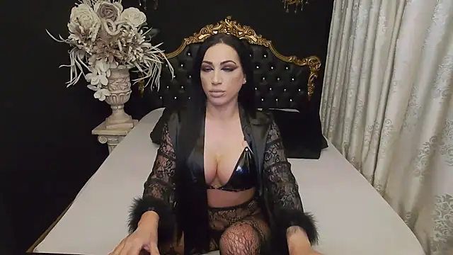 Snapshot of MichaelaDark chatting on 02.16.25 MichaelaDark online show from 02.16.25