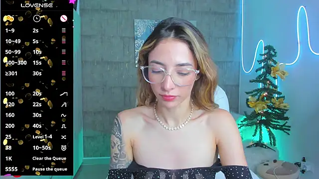 Snapshot of barbie_scoth_ chatting on 12.22.24 barbie scoth online show from 12.22.24