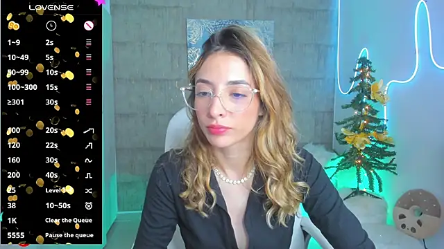 Snapshot of barbie_scoth_ chatting on 12.22.24 barbie scoth online show from 12.22.24