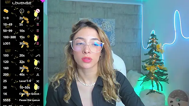 Snapshot of barbie_scoth_ chatting on 12.22.24 barbie scoth online show from 12.22.24