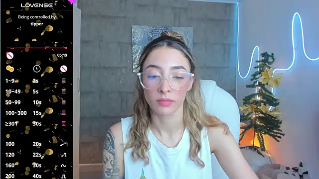 Snapshot of barbie_scoth_ chatting on 12.29.24 barbie scoth online show from 12.29.24