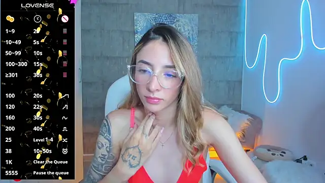 Snapshot of barbie_scoth_ chatting on 01.05.25 barbie scoth online show from 01.05.25