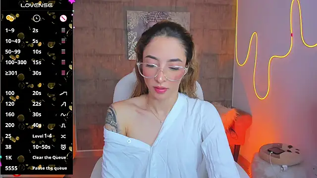 Snapshot of barbie_scoth_ chatting on 01.19.25 barbie scoth online show from 01.19.25