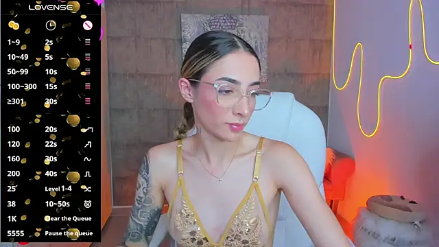 Snapshot of barbie_scoth_ chatting on 01.20.25 barbie scoth online show from 01.20.25