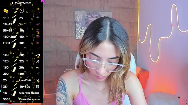 Snapshot of barbie_scoth_ chatting on 01.21.25 barbie scoth online show from 01.21.25