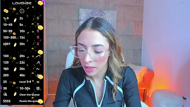 Snapshot of barbie_scoth_ chatting on 01.28.25 barbie scoth online show from 01.28.25