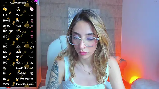 Snapshot of barbie_scoth_ chatting on 02.01.25 barbie scoth online show from 02.01.25