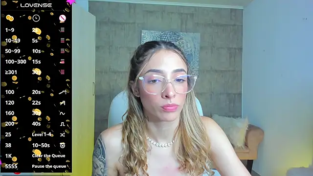 Snapshot of barbie_scoth_ chatting on 02.25.25 barbie scoth online show from 02.25.25