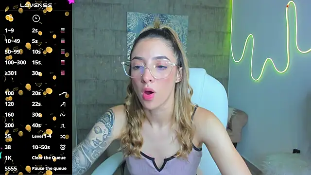 Snapshot of barbie_scoth_ chatting on 03.01.25 barbie scoth online show from 03.01.25