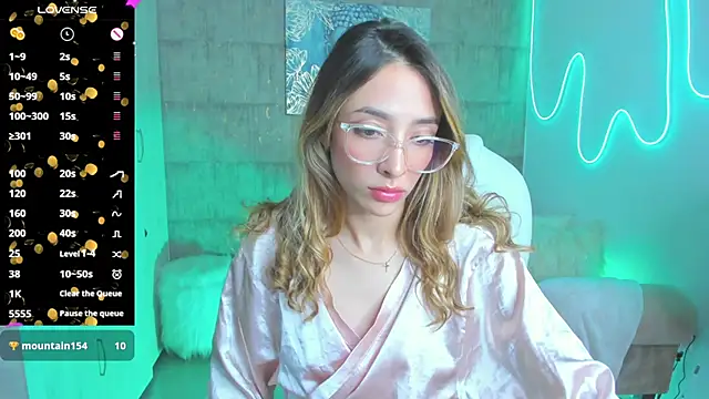 Snapshot of barbie_scoth_ chatting on 03.08.25 barbie scoth online show from 03.08.25