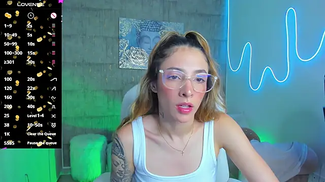 Snapshot of barbie_scoth_ chatting on 03.18.25 barbie scoth online show from 03.18.25