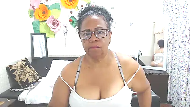 Snapshot of Yayis-hot-sexyw chatting on 03.04.25 Yayis-hot-sexyw online show from 03.04.25