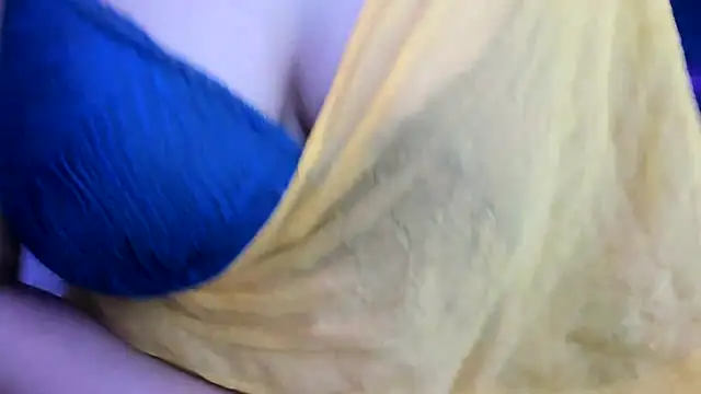 Snapshot of South_indian_tickly chatting on 02.15.25 South indian tickly online show from 02.15.25