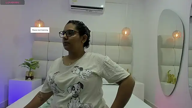 DanielleEvans  online show from 11.19.25