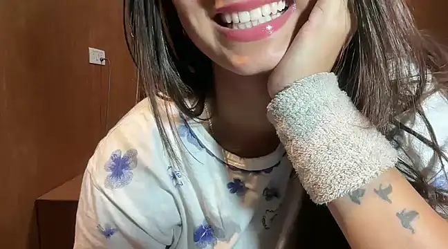 Snapshot of riya_stream chatting on 02.16.25 riya stream online show from 02.16.25