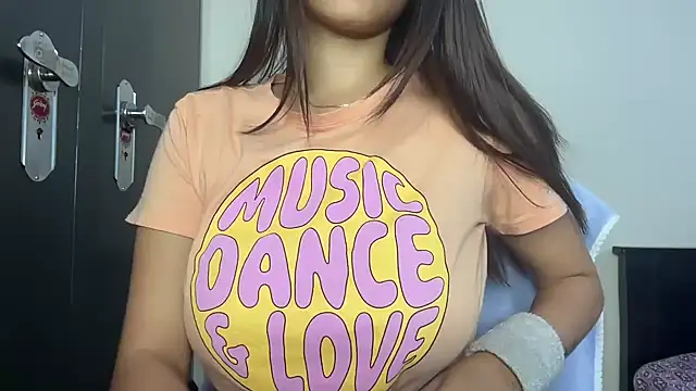 Snapshot of riya_stream chatting on 03.21.25 riya stream online show from 03.21.25