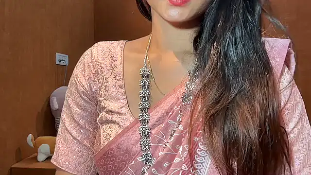 Snapshot of riya_stream chatting on 09.29.25 riya stream online show from 09.29.25