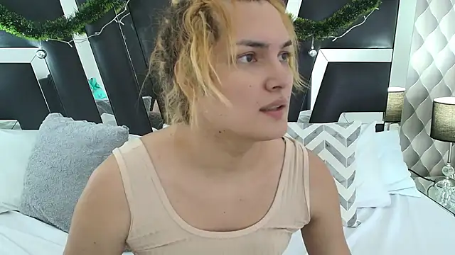 Snapshot of katya_kozlov chatting on 01.12.25 katya kozlov online show from 01.12.25