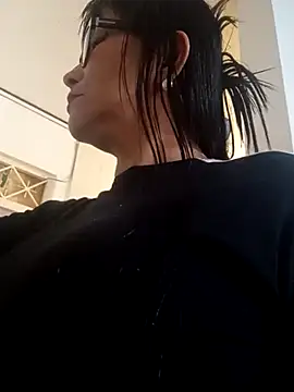 kelly dirty  online show from 03.12.25