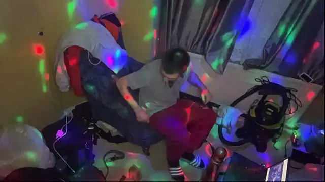 Snapshot of ThatGuyNextDoor1992 chatting on 02.21.25 ThatGuyNextDoor1992 online show from 02.21.25