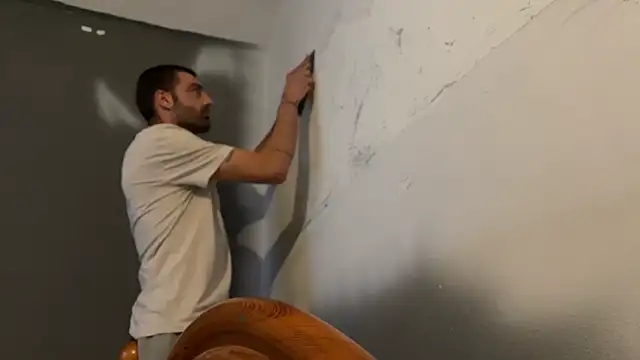 Snapshot of ThatGuyNextDoor1992 chatting on 09.27.25 ThatGuyNextDoor1992 online show from 09.27.25