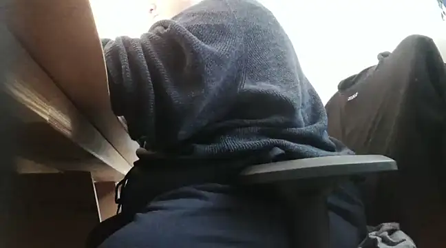 Snapshot of chubbysmallcock@xh chatting on 03.08.25 chubbysmallcockxh online show from 03.08.25