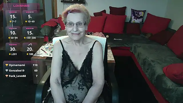 Snapshot of HeisseomaOriginal chatting on 01.17.25 HeisseomaOriginal online show from 01.17.25