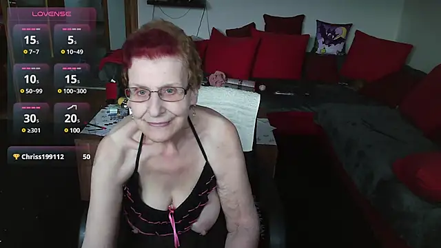 Snapshot of HeisseomaOriginal chatting on 01.27.25 HeisseomaOriginal online show from 01.27.25
