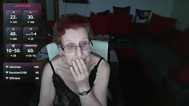Snapshot of HeisseomaOriginal chatting on 01.30.25 HeisseomaOriginal online show from 01.30.25