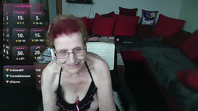 Snapshot of HeisseomaOriginal chatting on 01.31.25 HeisseomaOriginal online show from 01.31.25