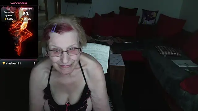 Snapshot of HeisseomaOriginal chatting on 02.23.25 HeisseomaOriginal online show from 02.23.25