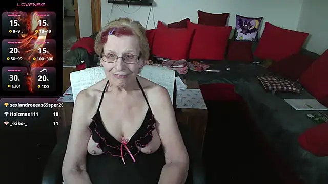 Snapshot of HeisseomaOriginal chatting on 02.23.25 HeisseomaOriginal online show from 02.23.25