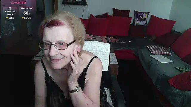 Snapshot of HeisseomaOriginal chatting on 03.02.25 HeisseomaOriginal online show from 03.02.25